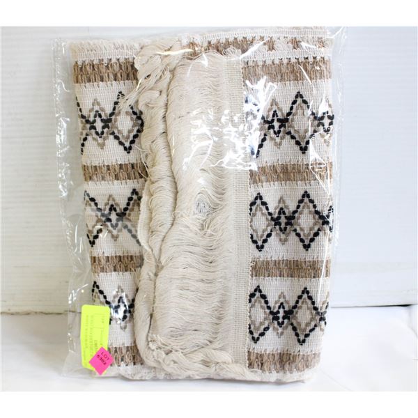 BOHO WOODEN TABLE RUNNER WHITE WITH BLACK