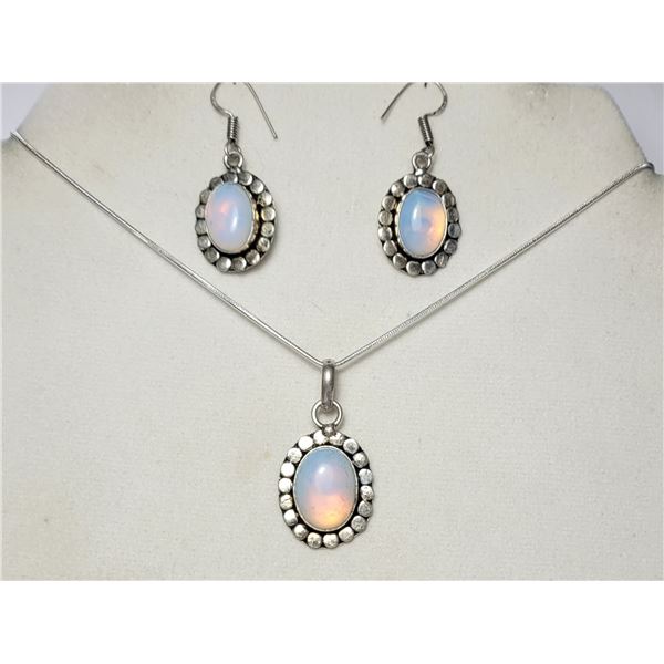 31)  SET OF OVAL OPALINE DROP EARRINGS AND