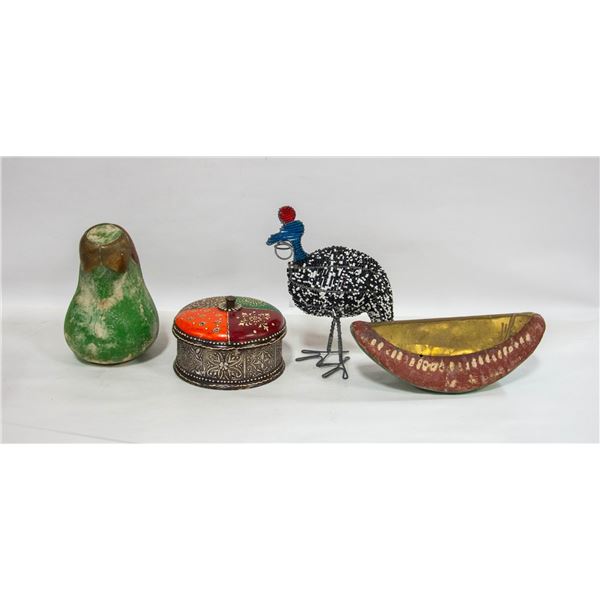 BUNDLE OF DECOR ITEMS