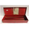 Image 1 : LOCKABLE RED METAL TOOLBOX 25-3/4"