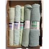 Image 1 : FABRIC GREEN 5 ROLLS STRETCH RAYON SILK