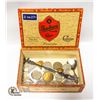 Image 1 : ESTATE VINTAGE CIGAR BOX COINS & SOUVENIERS