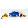 Image 1 : BOX OF 3 VINTAGE TIN VEHICLES