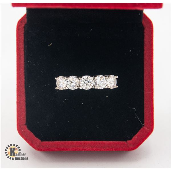 #2182-2.50 CT TW ROUND BRILLIANT CUT MOISSANITE
