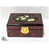 Image 1 : VINTAGE ASIAN ENAMELED LOCKING JEWELRY BOX