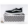 Image 1 : NEW VANS MENS SIZE 12