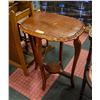 Image 1 : ANTIQUE EDWARDIAN SOLID WOOD TABLE