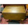 Image 1 : BRASS CLAW FOOTED DOUBLE FOLDING
