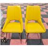 Image 1 : 2 MUSTARD YELLOW SWIVELING DINING ROOM CHAIRS