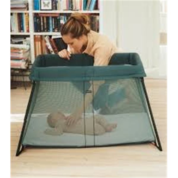 NEW BABYBJORN PLAY YARD LITE - DARK GREEN