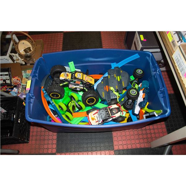 TOTE OF TOYS/HOT WHEEL TRACKS