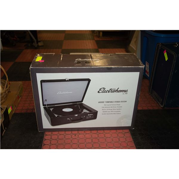ELECTROHOME ARCHER TURNTABLE STEREO SYSTEM IN BOX