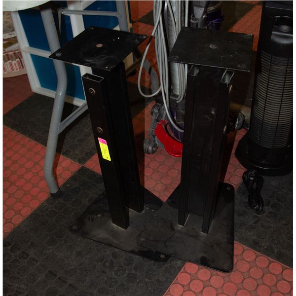 BLACK SPEAKER STANDS