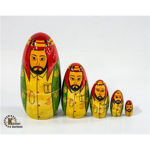 VINTAGE BABUSHKA A GRADUATED HAND