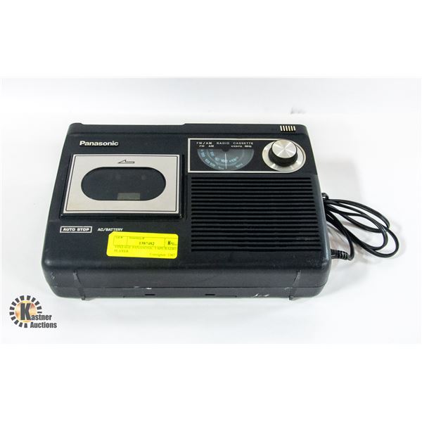 VINTAGE PANASONIC TAPE/RADIO PLAYER