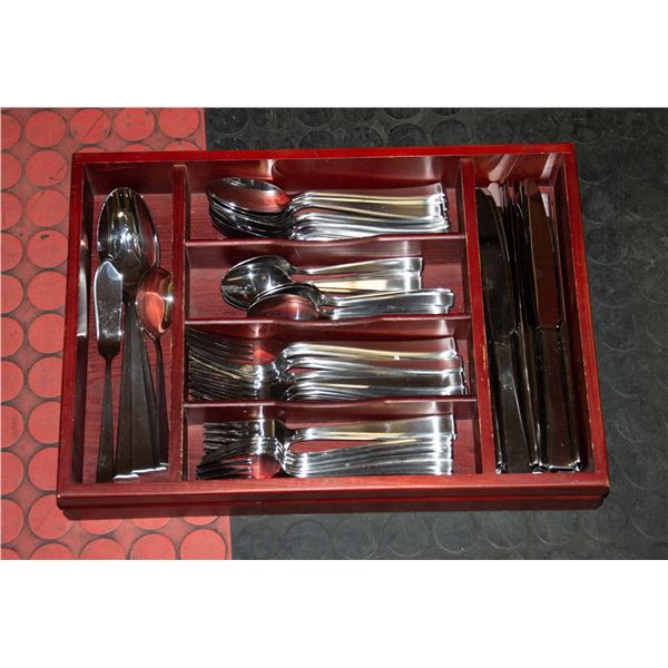 60 PC SET MIKASA ESSEX SATIN CUTLERY + MIKASA