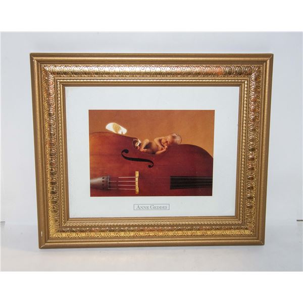 ANNE GEDDES FRAMED WALL HANGING