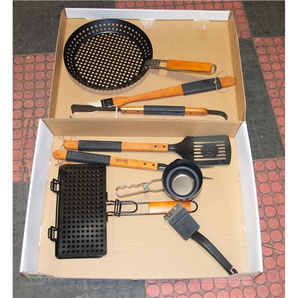 BARBEQUE SET GRILL A GEAR UTENSIL GRILL BASKET