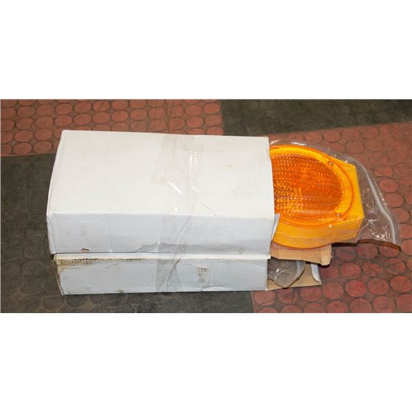 LOT OF 2- SOLAR POWERED BARRICADE AMBER LIGHTS