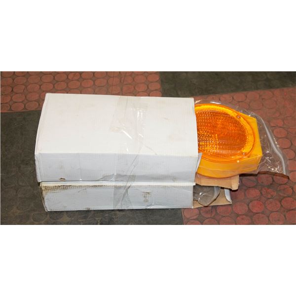 LOT OF 2- SOLAR POWERED BARRICADE AMBER LIGHTS