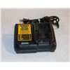 Image 1 : DEWALT 20V DCB 115 FAST CHARGER