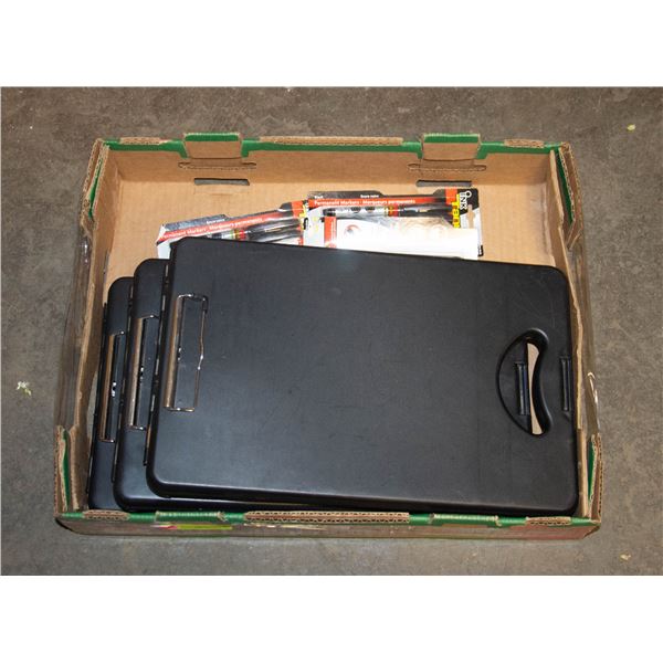 FLAT WITH 3 PLASTIC CLIPBOARDS WITH STORAGE