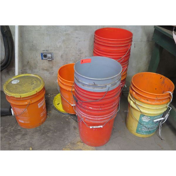 Multiple 5-Gallon Buckets (empty)