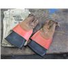 Image 3 : Salisbury Chicago 120 Safety Gloves & 35-16 Bags