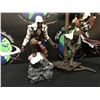 Image 2 : LOT OF 3 ASSASSINS CREED FIGURES