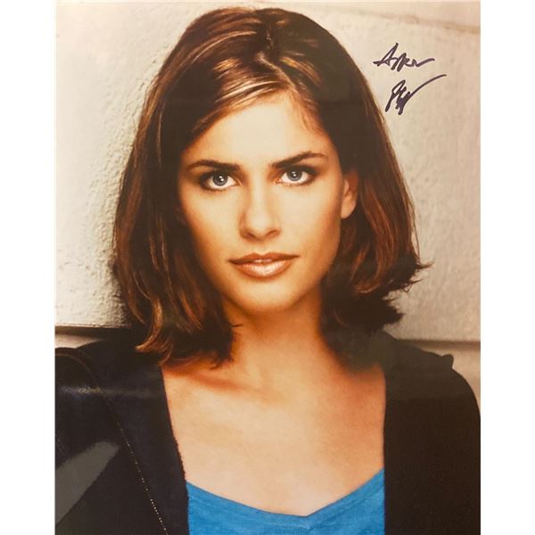 Amanda Peet Signed Photo