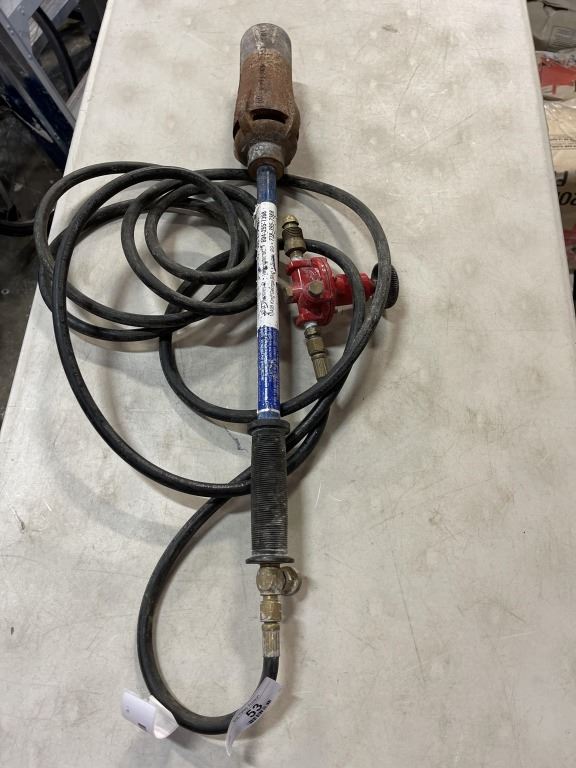 TIGER TORCH WITH REGULATOR