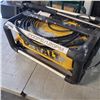 Image 2 : DEWALT 2100 PSI ELECTRIC PRESSURE WASHER WITH WAND