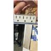 Image 2 : BOX OF POWER WALL ADAPTERS