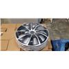 Image 2 : NEW SET OF 16 INCH ELEGANT WHEEL COVERS