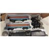Image 2 : LIONEL POLAR EXPRESS TRAIN SET