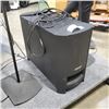 Image 2 : BOSE CINEMATE SERIES 2 SUB AND 2 SPEAKERS ON STANDS