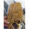 Image 2 : Orestes Destrade Marlin Power Memorabilia w/Rich Herring Baseball Glove