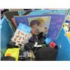 Image 2 : Stickers, Electronics, Old Toys