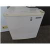 Image 1 : Insignia White Mini Ref.