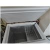 Image 2 : GE 2' Chest Freezer
