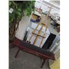 Image 1 : Artist Easel and Bench