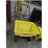 Image 1 : Vigiro Fertilizer Spreader