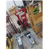 Image 1 : Blue 2 Ton Auto Floor Jack