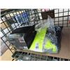 Image 1 : Everlast Punch Mits, High Visability Vest