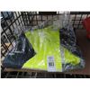 Image 2 : Everlast Punch Mits, High Visability Vest
