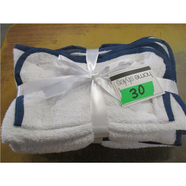 NEW:  3 PIECE HEAVY TOWEL SET (BLUE & WHITE)