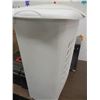 Image 3 : LAUNDRY HAMPER