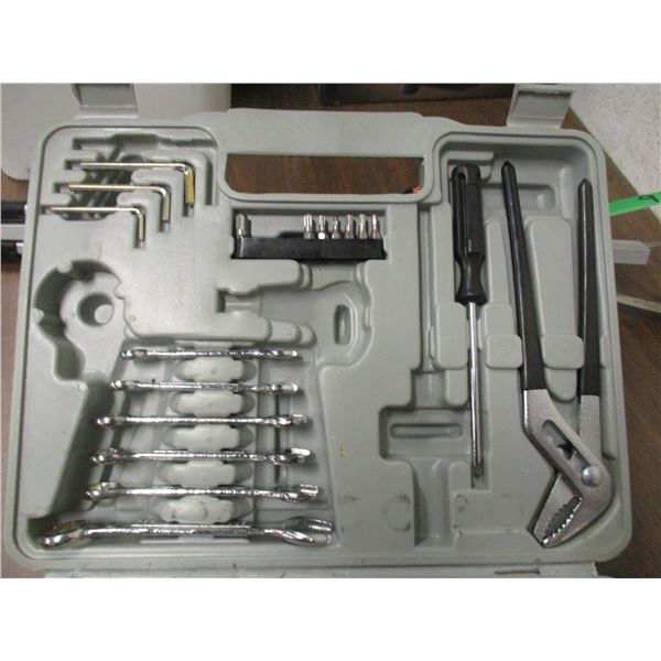 TOOL SET (NOT COMPLETE)