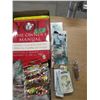 Image 2 : FLAT C/W BOOK, KEY RINGS, CLIPS, ETC
