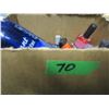 Image 2 : FLAT C/W ASSORTED NAIL POLISH